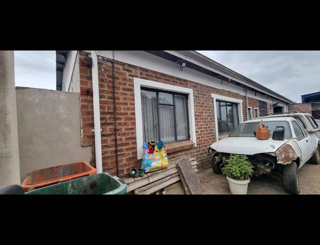 M² WORKSHOP FOR SALE IN ESHOWE